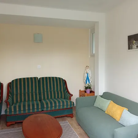 Maison Du Sacre-coeur 卢德